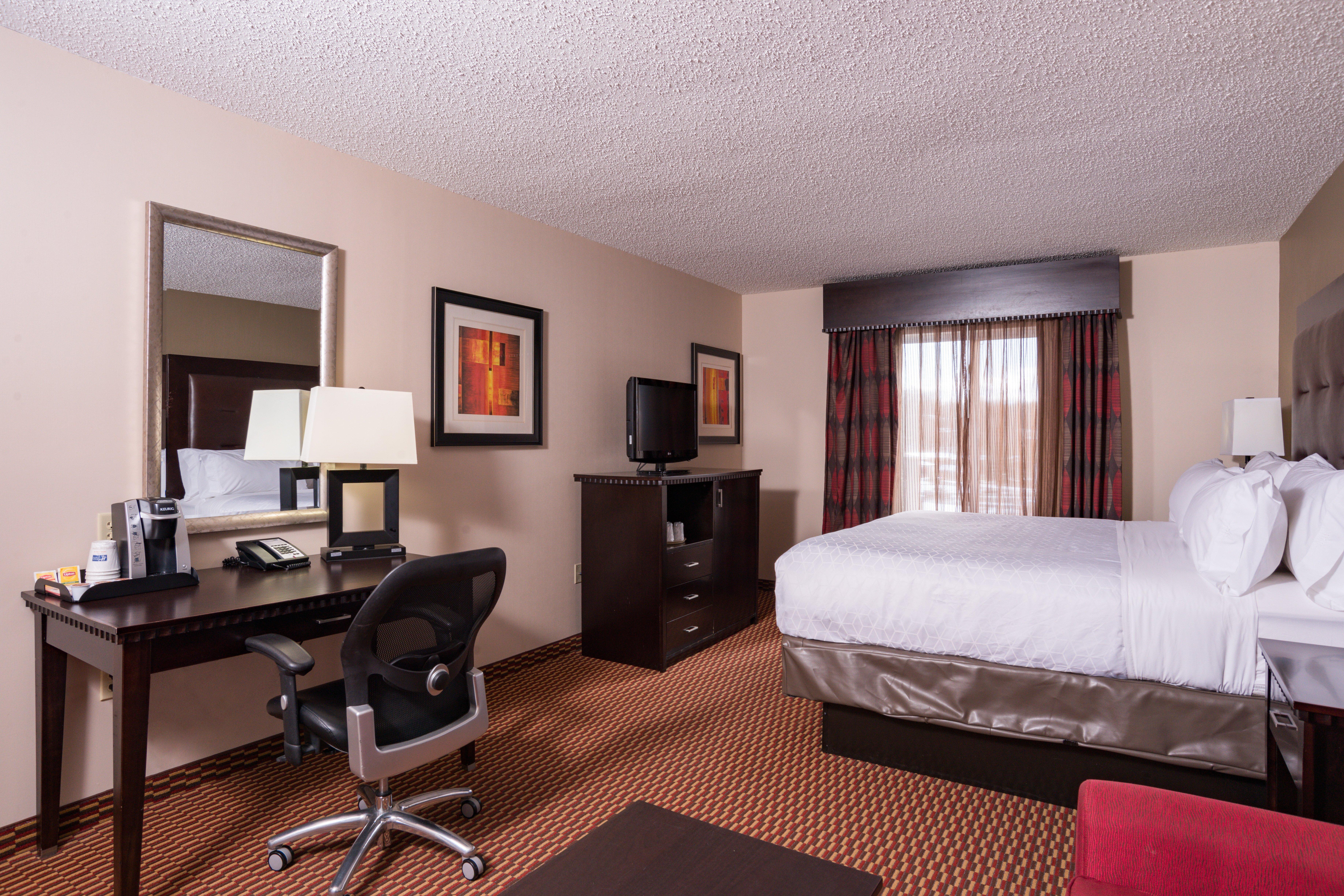 Holiday Inn Express Hartford-Newington By Ihg Bagian luar foto