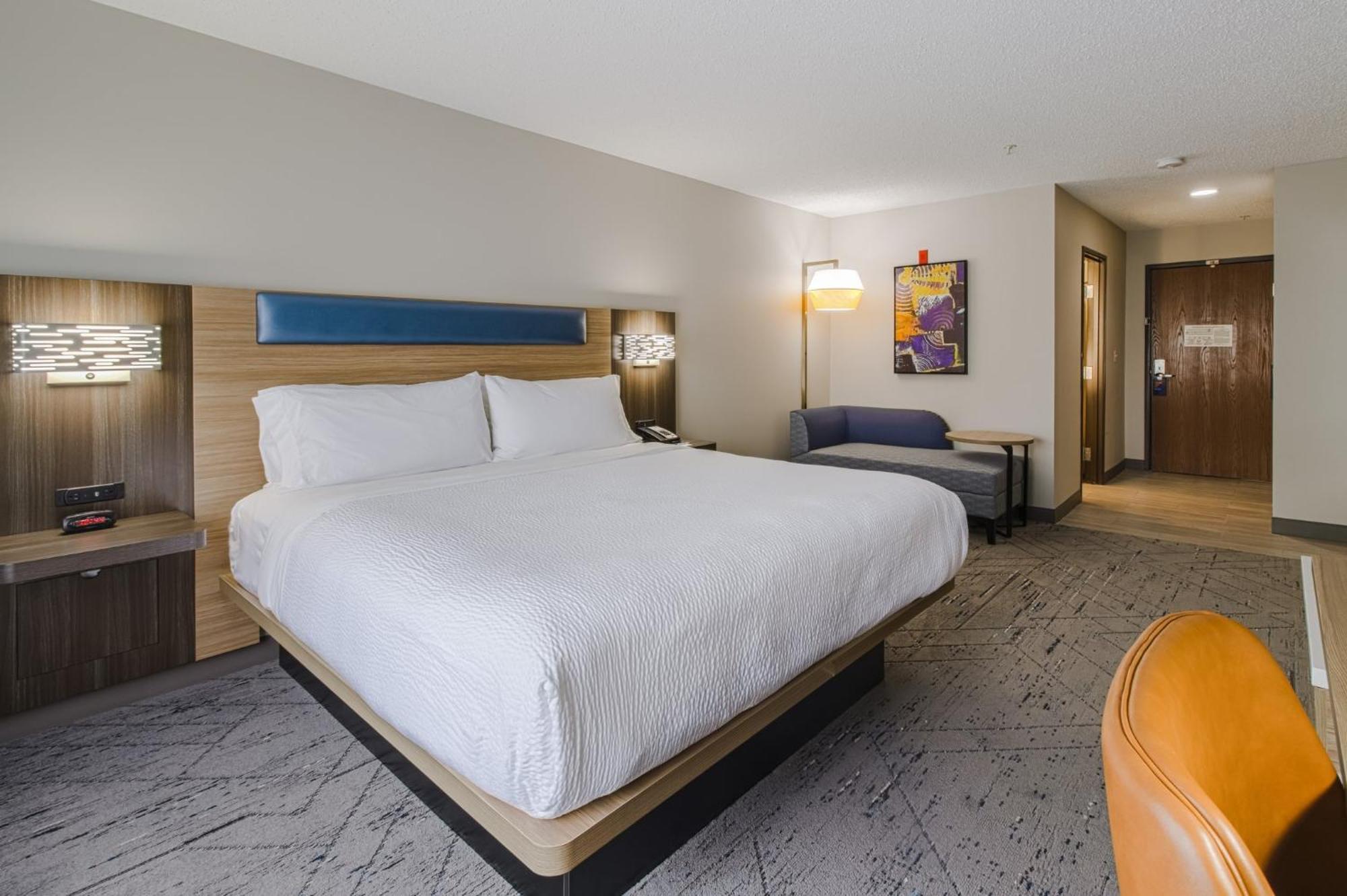 Holiday Inn Express Hartford-Newington By Ihg Bagian luar foto