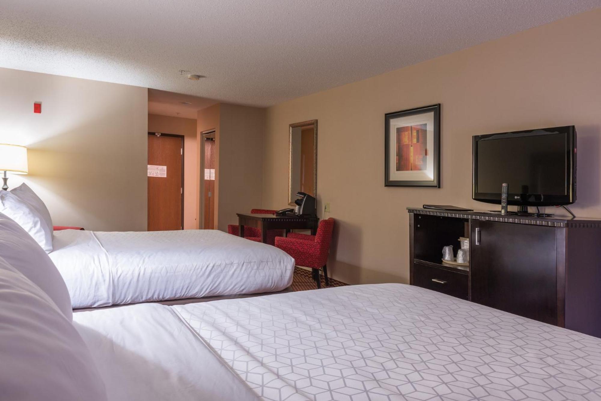 Holiday Inn Express Hartford-Newington By Ihg Bagian luar foto