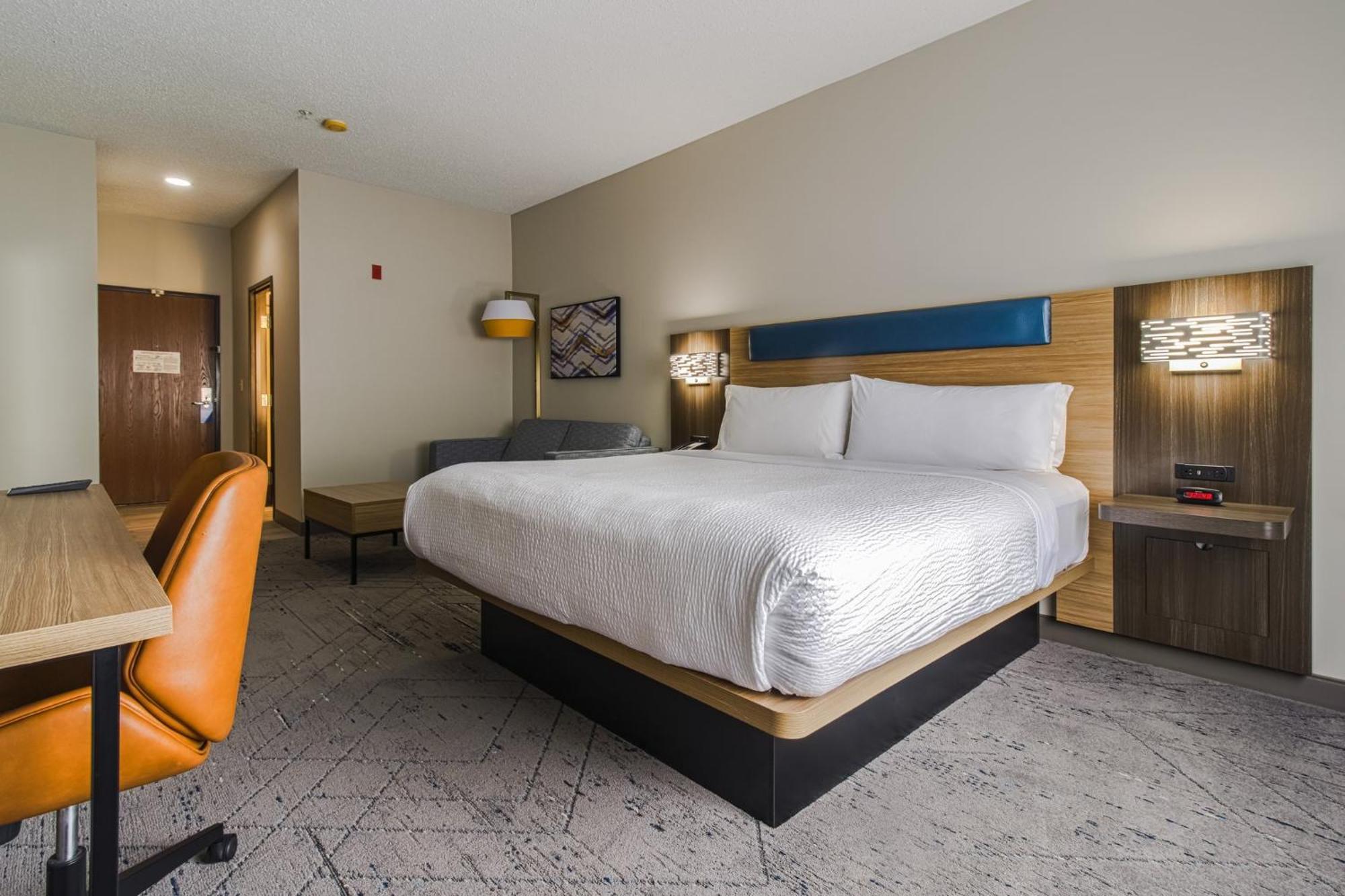 Holiday Inn Express Hartford-Newington By Ihg Bagian luar foto