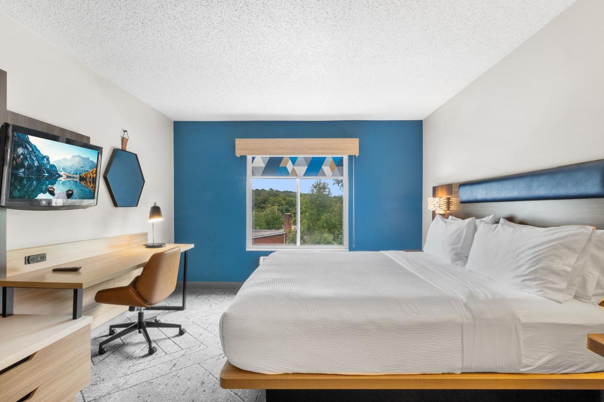 Holiday Inn Express Hartford-Newington By Ihg Bagian luar foto