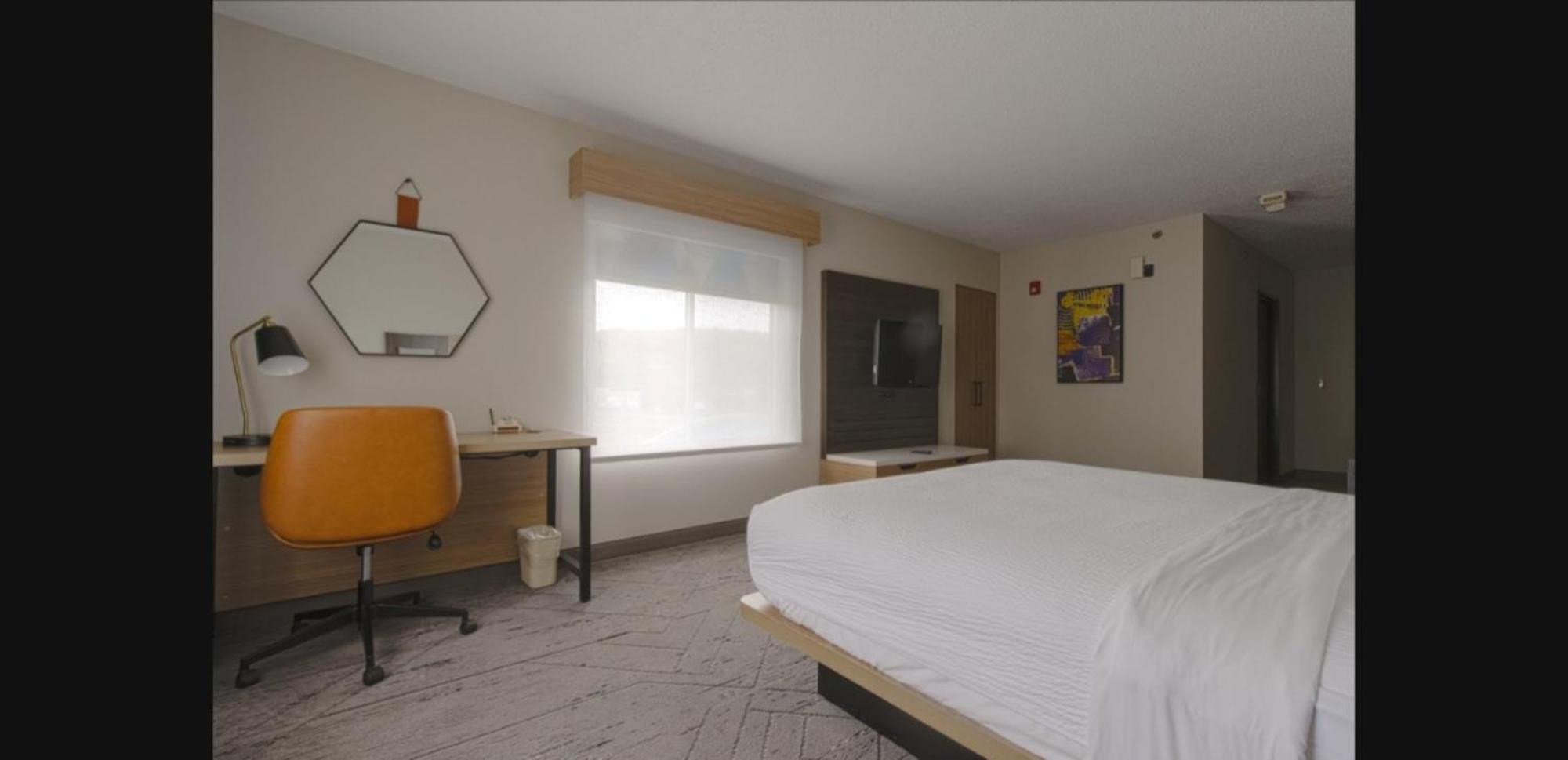 Holiday Inn Express Hartford-Newington By Ihg Bagian luar foto